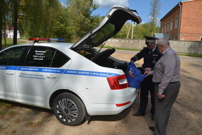 В Дорогобуже Смоленской области Общественный совет проверил несение службы сотрудниками Госавтоинспекции